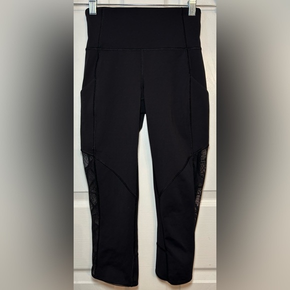 Lululemon Black Lace Inset Ruched Crop Leggings w/ Side Pockets- Size 4 - Picture 1 of 10